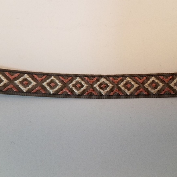 Choker Necklace - Picture 2 of 8